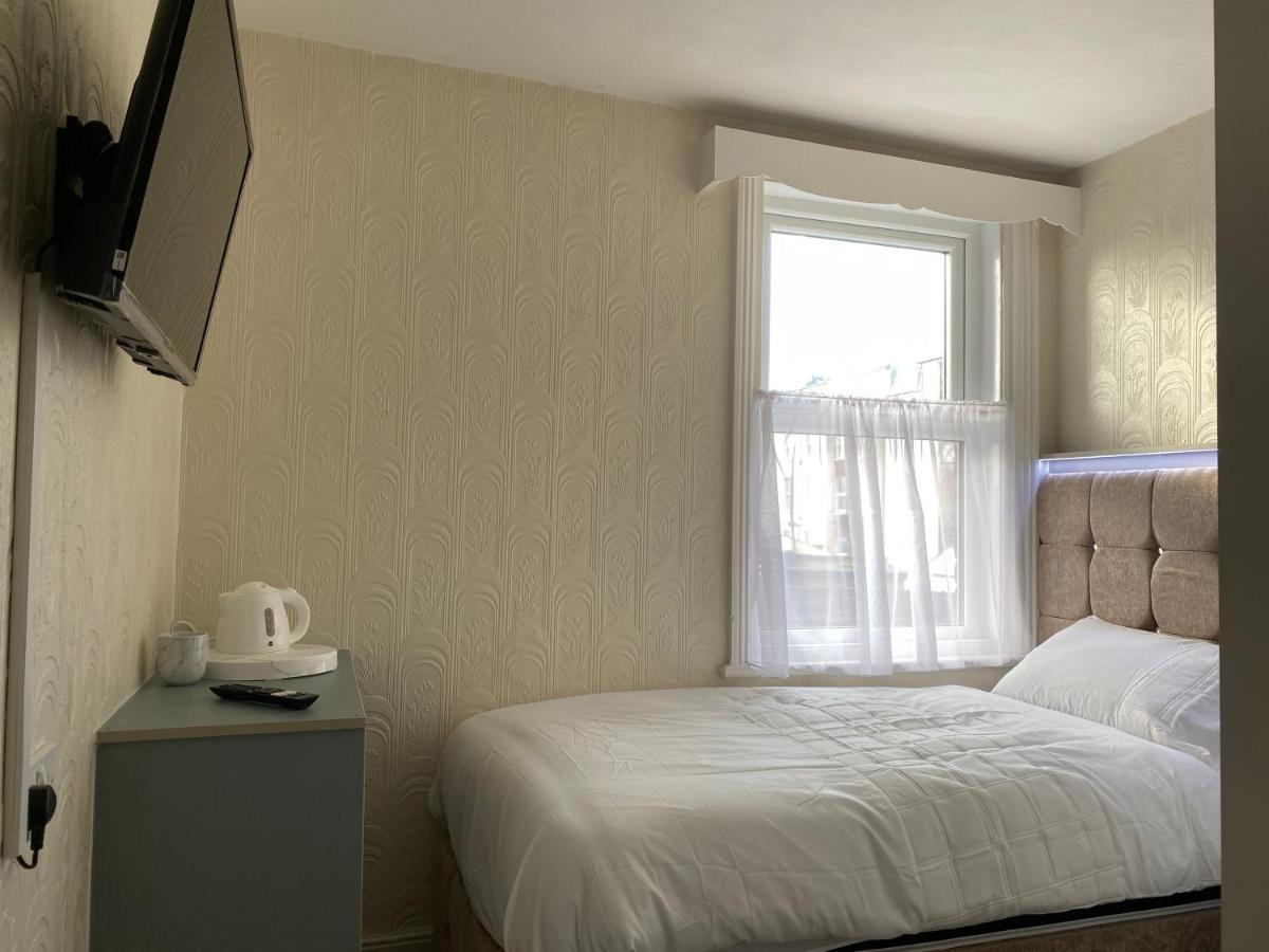 Hotel Sylvern House Scarborough Esterno foto