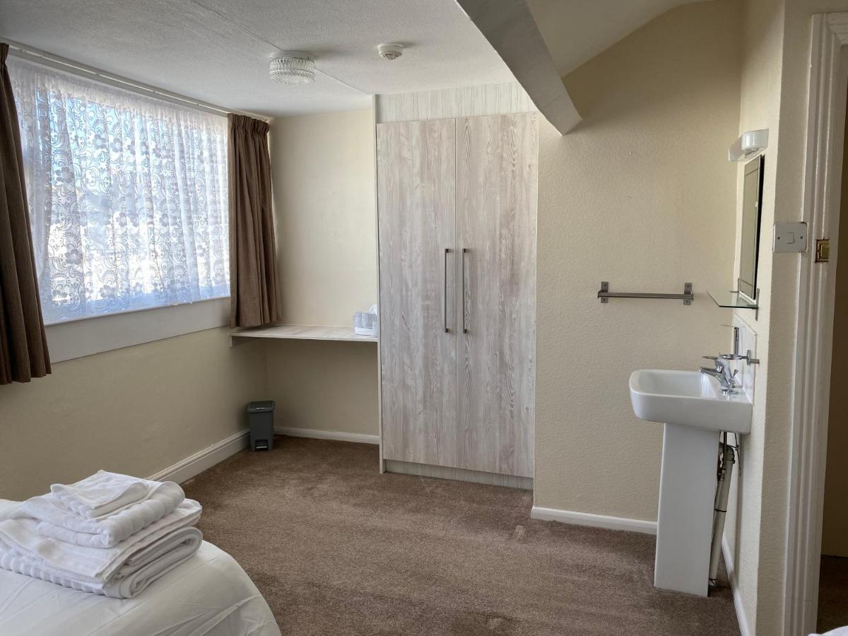 Hotel Sylvern House Scarborough Esterno foto